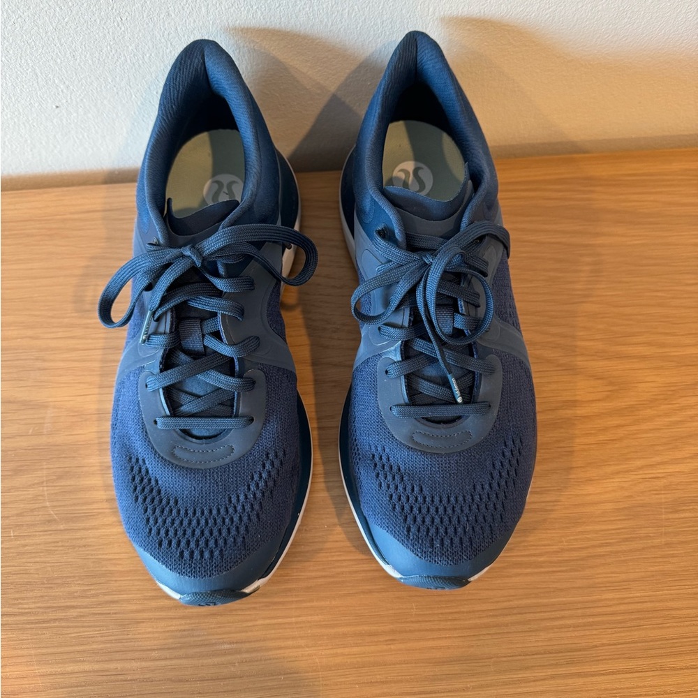 Lululemon Chargefeel size 9 - Picture 2 of 5